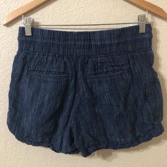 Athleta Cabo Linen Textured 4" Shorts in Blue - Size 2 - Picture 4 of 7